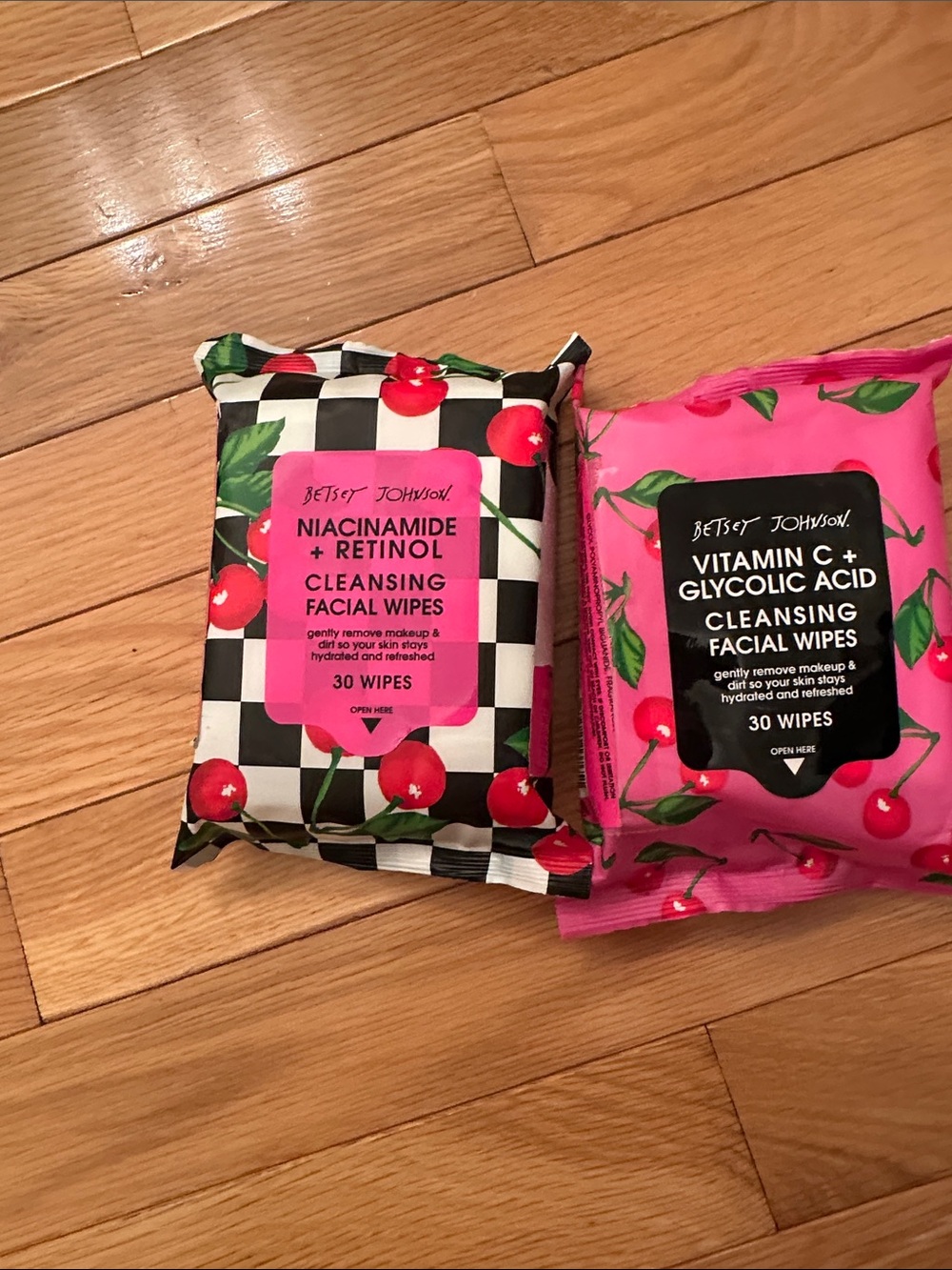 Betsey Johnson Cherry-Print Cleansing Facial Wipes Duo — Pink & Black Checker